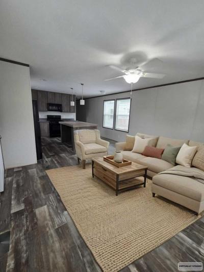 Photo 2 of 14 of home located at 8701 NE 107th Pl #158 Kansas City, MO 64157