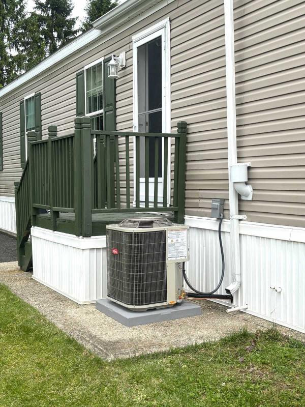 2010 CMH 7014-1421B Manufactured Home