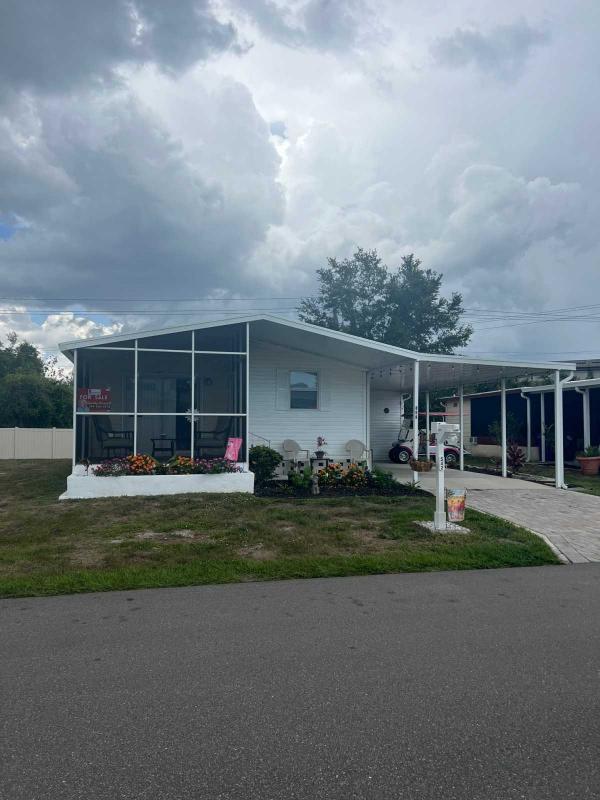 Photo 1 of 2 of home located at 5700 Bayshore Road, Lot 542 Palmetto, FL 34221