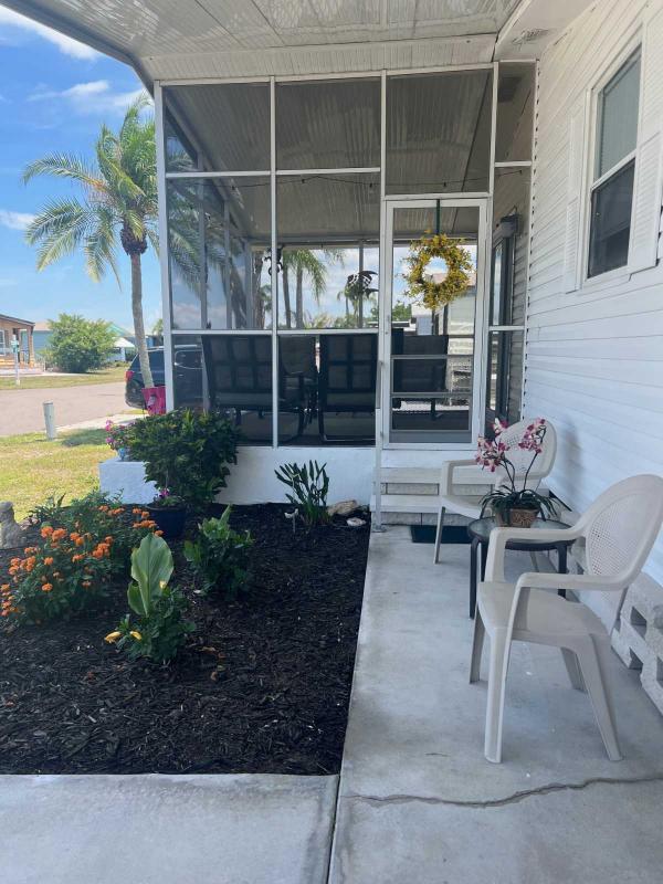 1990 Manufactured Home