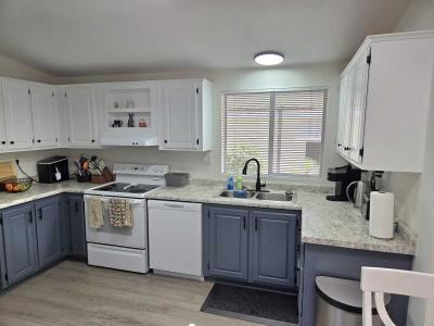 Photo 3 of 28 of home located at 19802 N. 32nd St. #60 Phoenix, AZ 85050