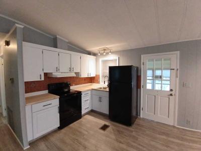 Photo 2 of 8 of home located at 7300 20th St., Lot 624 Vero Beach, FL 32966