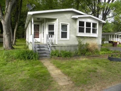 Photo 2 of 31 of home located at 17 Jones Rd Saratoga Springs, NY 12866