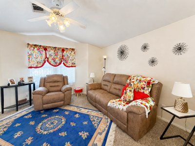 Photo 5 of 20 of home located at 201 S Greenfield Rd 11 Mesa, AZ 85209