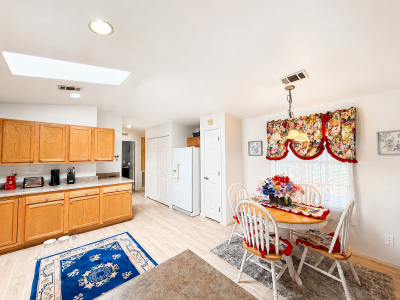 Photo 4 of 20 of home located at 201 S Greenfield Rd 11 Mesa, AZ 85209