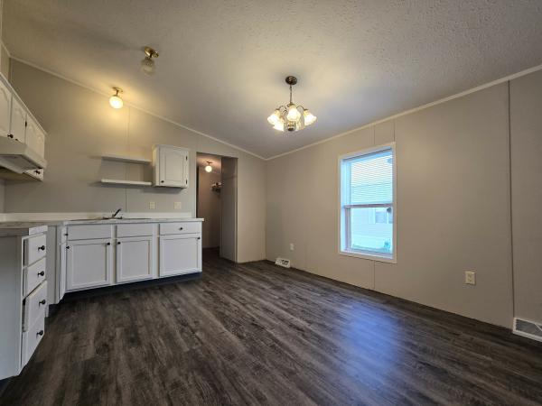 2003 Holly Park Mobile Home