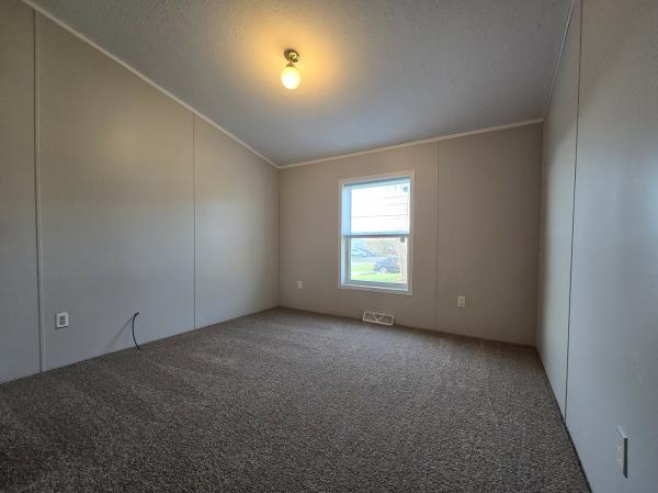 2003 Holly Park Mobile Home
