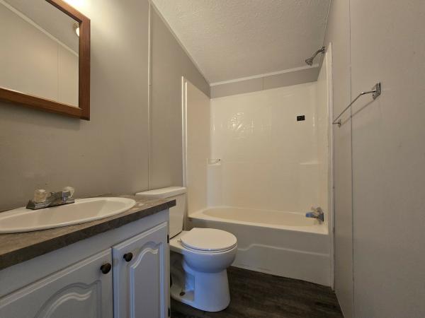 2003 Holly Park Mobile Home