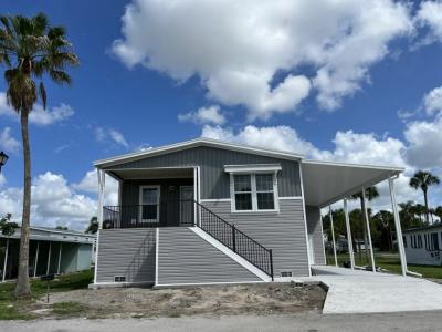Photo 2 of 20 of home located at 227 Endhoven Street Ellenton, FL 34222