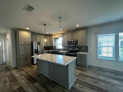 Photo 3 of 20 of home located at 40984 Roselle Loop Zephyrhills, FL 33540