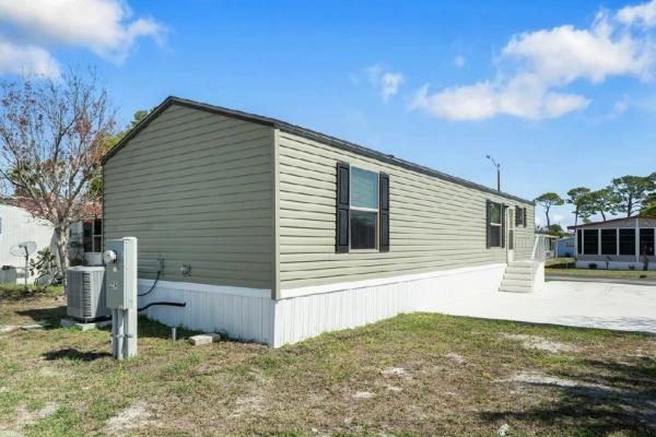 2025 Legacy Housing FG-H-1656-21FKA Manufactured Home