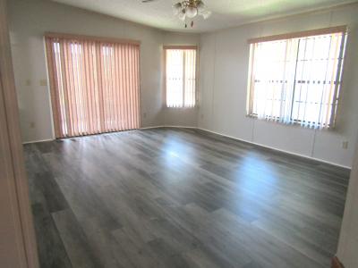 Photo 5 of 26 of home located at 77 Villa Court Lot 1201 Fort Myers, FL 33908
