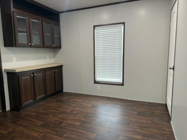 2016 CMH Manufacturing  Home
