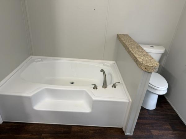 2016 CMH Manufacturing  Home