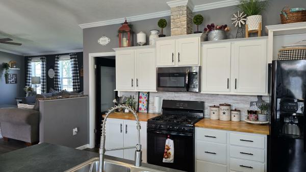 2019 Colony 28 DT138-A    Home