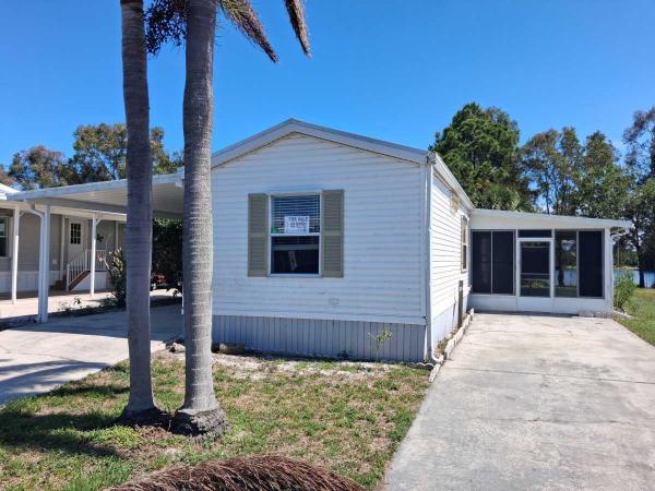 1998  Mobile Home For Sale