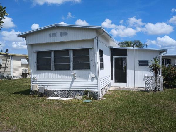 Photo 1 of 2 of home located at 508 44th Ave. E. Lot S-06 Bradenton, FL 34203