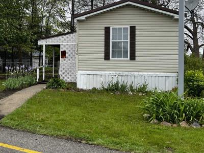 Photo 3 of 7 of home located at 7136 Mapleview Circle W, #65 Brown City, MI 48416