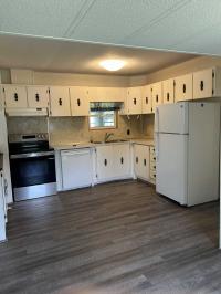 1976 NEW YORKER 70-12 Mobile Home