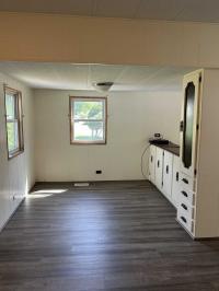 1976 NEW YORKER 70-12 Mobile Home