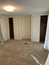 1976 NEW YORKER 70-12 Mobile Home