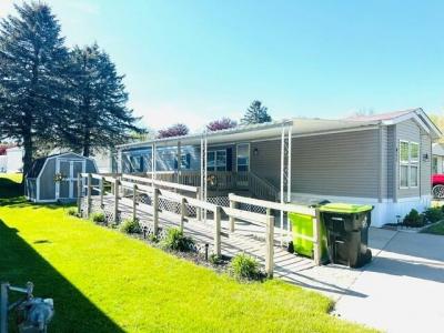 Photo 4 of 41 of home located at 411 Woodview Dr Greenville, MI 48838