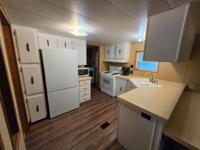 Mobile Home at 64 F St SW Navarre, OH 44662