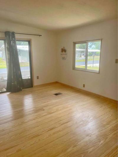Photo 3 of 16 of home located at 6140 SW 55th Ct. Ocala, FL 34474