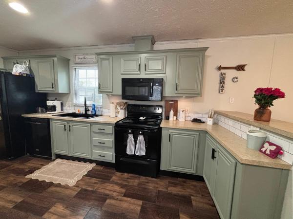 2016 KABCO BUILDERS, INC MD-102-SP Mobile Home