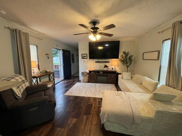 2016 KABCO BUILDERS, INC MD-102-SP Mobile Home