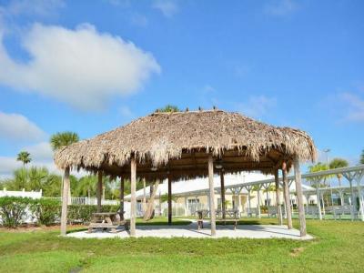 Photo 4 of 8 of home located at 556 Stanleys Cay Vero Beach, FL 32966
