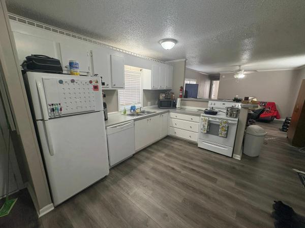 1986 Oakwood Homes Corp Westbury Mobile Home