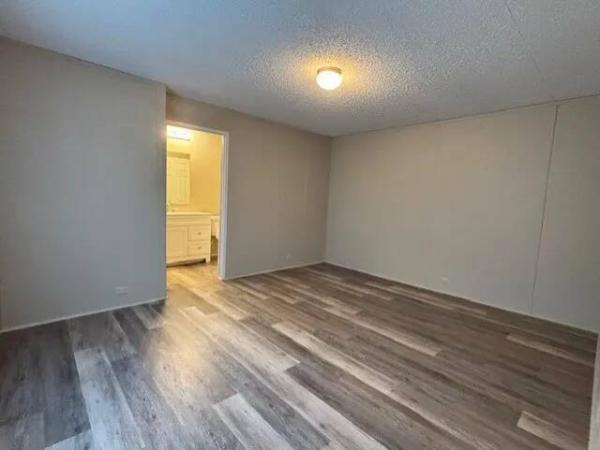 2017 LH168032AF  Home