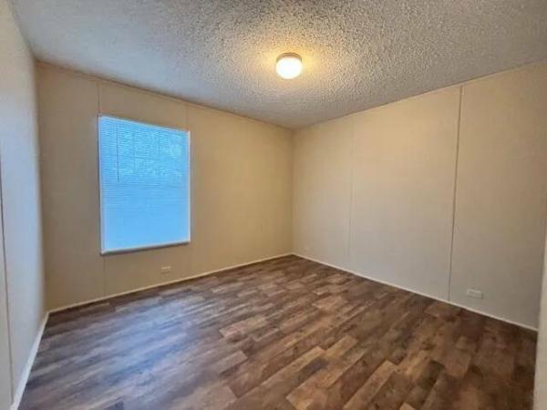 2017 LH168032AF  Home