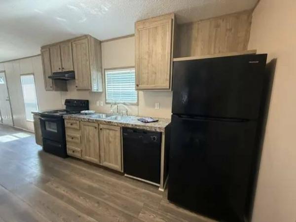 2019 35VAR16663SH19  Home
