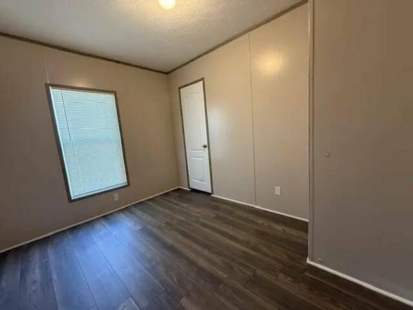 2019 35VAR16663SH19  Home