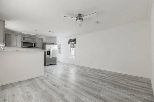 2023 RH2562E  Home