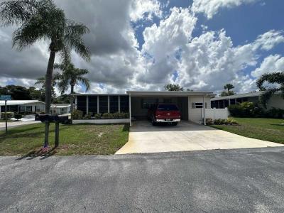 Photo 2 of 19 of home located at 5279 Wellfleet Drive, West Sarasota, FL 34241