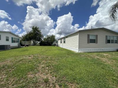 Photo 4 of 19 of home located at 5279 Wellfleet Drive, West Sarasota, FL 34241