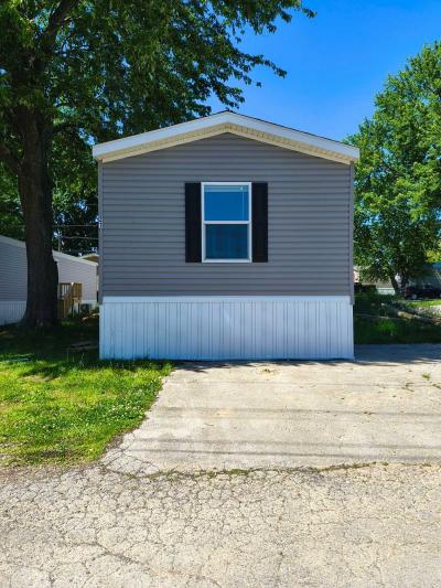 Photo 2 of 11 of home located at 1662 S Wilson Rd Radcliff, KY 40160
