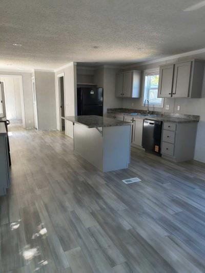 Photo 4 of 11 of home located at 1662 S Wilson Rd Radcliff, KY 40160