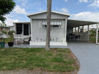 Photo 2 of 10 of home located at 570 57th Ave W Lot 184 Bradenton, FL 34207