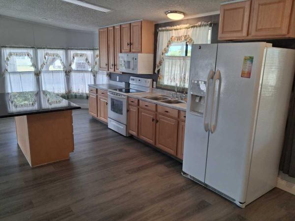 1987 Manufactured Home