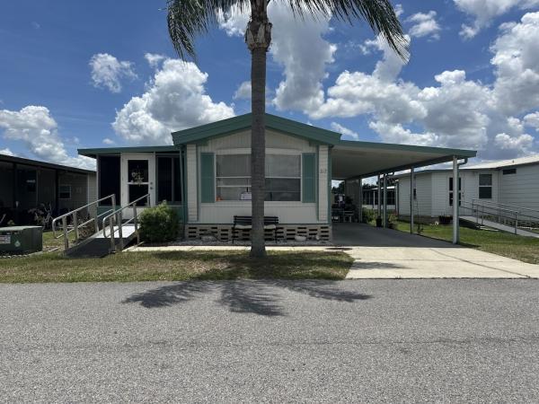 Photo 1 of 2 of home located at 212 Palm Dr. Mulberry, FL 33860