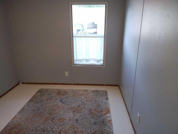 1999 Schultz Manufactured Home