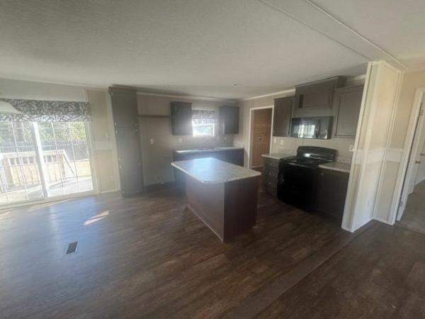 Photo 1 of 2 of home located at 675 Fir St Jesup, GA 31546