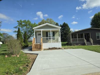 Mobile Home at 35 C St SW Navarre, OH 44662