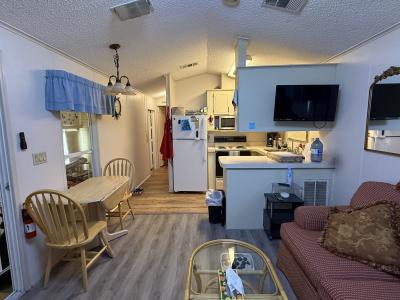 Photo 3 of 11 of home located at 21 Tarpon Drive Sebring, FL 33876
