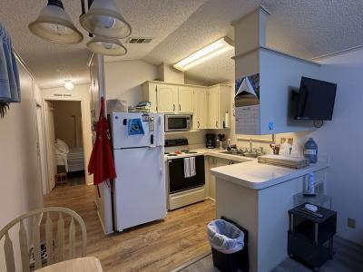Photo 4 of 11 of home located at 21 Tarpon Drive Sebring, FL 33876