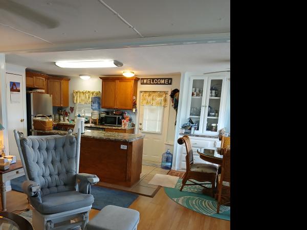 1979 REGA 3R44RL39609AB Mobile Home